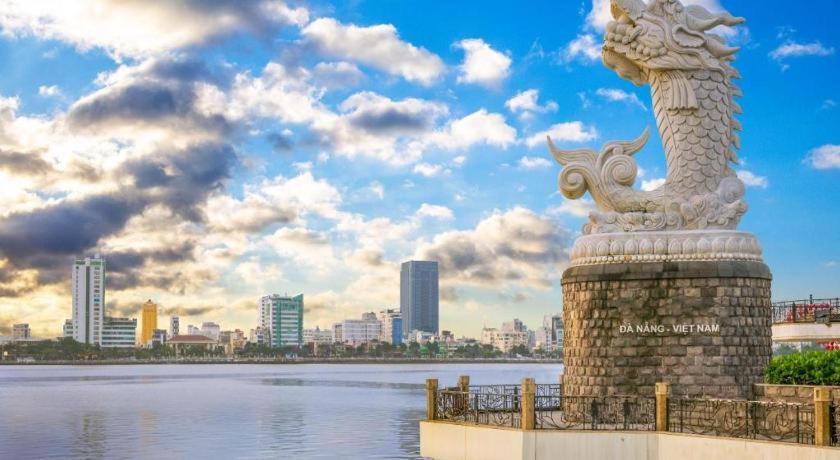 7S Hotel Thu Bon Danang Экстерьер фото